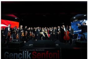 buyuksehirin-genclik-senfoni-orkestrasi-birinci-konserinde-devlesti-JPMc4m6Y.jpg