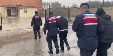 canakkalede-gocmen-kacakciligi-argumaniyla-yakalanan-3-zanli-tutuklandi-CjzXGnF8.jpg