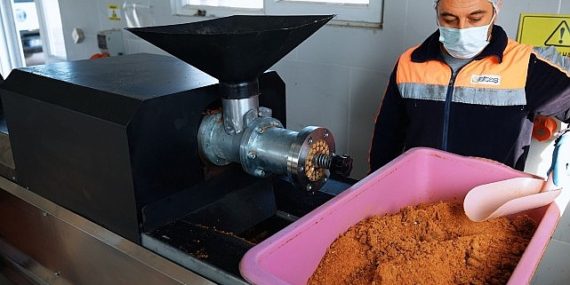 Didim Belediyesi Can Dostlar İçin Mama Üretiminde Kapasiteyi Artırdı