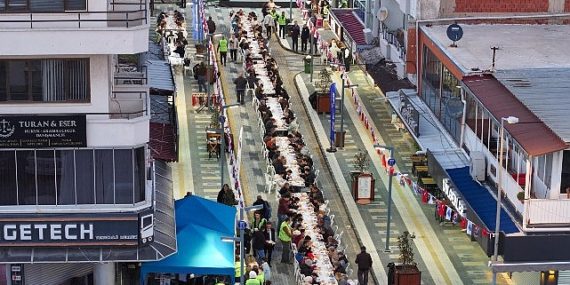 Didimliler, Didim Belediyesi’nin İftar Sofralarında Buluştu
