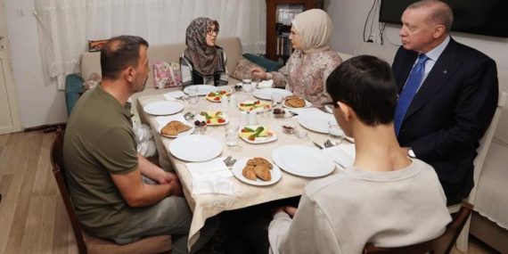Emine Erdoğan’dan iftar sofrasına konuk oldukları Kayacık ailesine teşekkür paylaşımı
