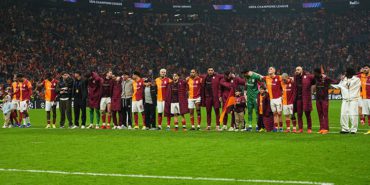 galatasaray-galibiyeti-taraftariyla-kutladi-N1YJUcPq.jpg