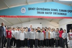 kagit-atiklar-kitap-olsun-projesiyle-etraf-suuru-asilaniyor-mWdWiqM3.jpg