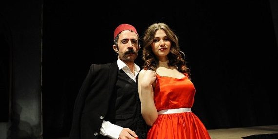 Karşıyaka Belediye Tiyatrosu’ndan iki yeni oyun