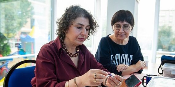Karşıyaka’nın mahalle merkezlerinde eğitim ve üretim seferberliği