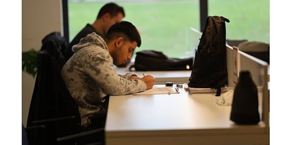 Kartepe Kent Kütüphanesi Yarıyıl Tatilinde Gençlerin Akınına Uğradı