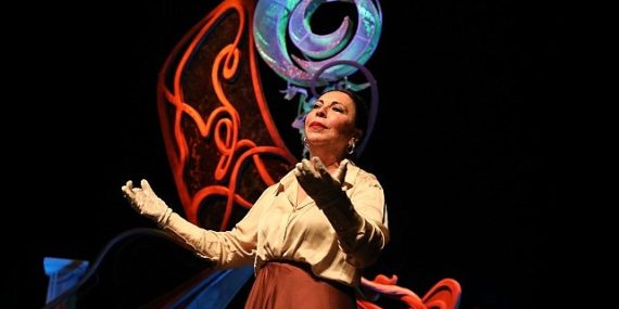 Kentin Tiyatrosu “Hayat Der Gülümserim” Oyunuyla Ataşehir’de