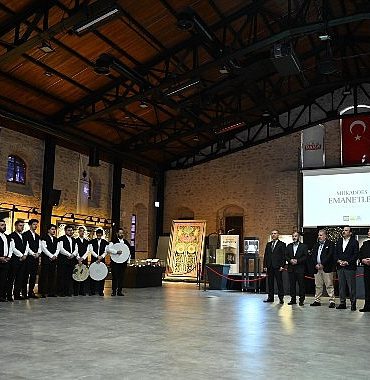 konya-buyuksehir-kutsal-emanetleri-bu-yil-da-konyalilarla-bulusturuyor-Qu9RaCYz.jpg