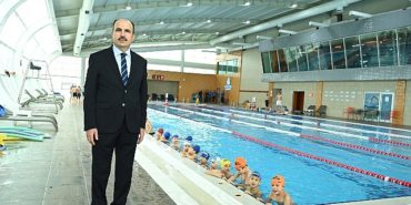 konya-buyuksehirin-20-ilcede-15-bin-ogrenciye-yuzme-ogretiyor-9apPqzVA.jpg