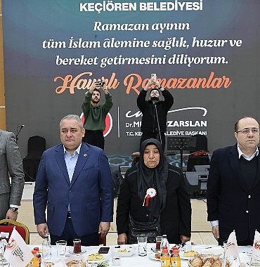 lider-ozarslan-ramazanin-birinci-iftarini-sehit-aileleri-ve-gazilerle-yapti-rQwAYIfD.jpg