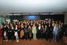 mercedes-benz-shes-mentoring-programi-3-yilinda-gelecegin-bayan-onderlerini-desteklemeye-devam-ediyor-L7gpEAhJ.jpg
