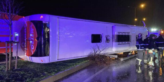 Samsun’da Otobüs Devrildi: 6 Yaralı