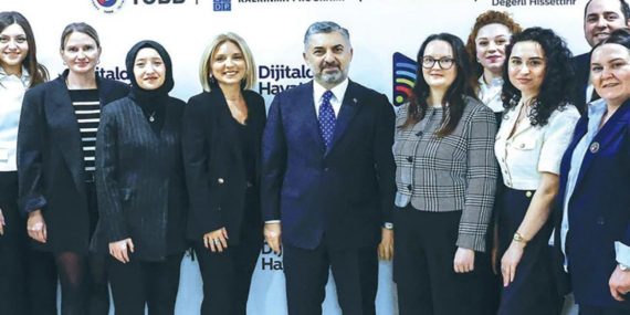 Türk Telekom “Dijitalde Hayat Kolay” projesiyle 6 yılda 50 bin kadına ulaştı!