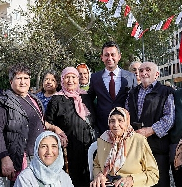 bayraklida-yaslilar-haftasi-toplumsal-ve-sihhat-programlariyla-geciyor-kJwBNqHt.jpg