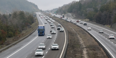 bayram-tatilinden-donenler-anadolu-otoyolunda-akici-yogunluk-olusturuyor-tOdZs9V9.jpg
