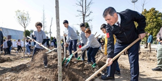 Beton söküldü, umut filizlendi