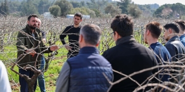 bucanin-baglarinda-gelecegin-ziraat-muhendisleri-yetisiyor-TMKrUjTB.jpg