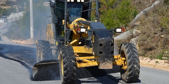 Büyükşehir’den Alanya’da yol üretim çalışması