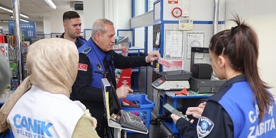 Canik Zabıtası Göz Açtırmıyor: Marketlere Sıkı Kontrol