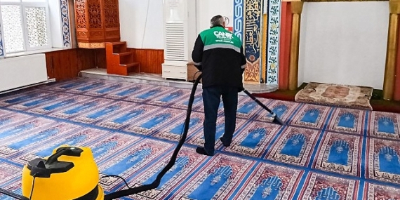 Canik’te Mescitler Taban Köşe Temizleniyor