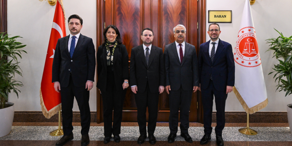 DEM Parti’den iki bakanlıkta yasal düzenleme görüşmesi