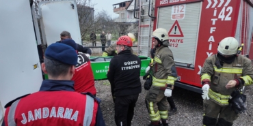 duzcede-evde-cikan-yanginda-yasli-kadin-oldu-PkfgVpER.jpg