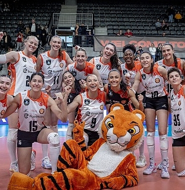 eczacibasi-dynavit-yari-finalde-1WjrWbOC.jpg