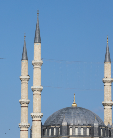 edirnede-f-16lar-ve-bayraktar-akinci-prova-ucusu-yapti-MwdluDJl.jpg