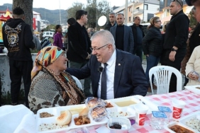 edremit-belediyesi-iftar-sofralari-altinolukta-kuruldu-Xyk1DTWM.jpg