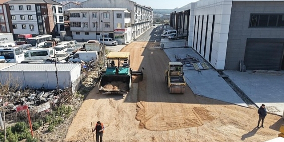 Gemlik’te Yollara Asfalt ve Taş Parke