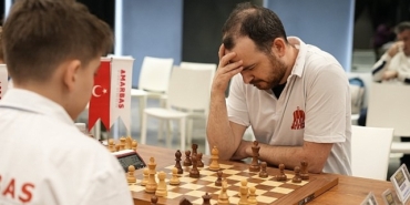 genc-atletler-istinyede-satranc-turnuvasinda-bulustu-JNknupB7.jpg