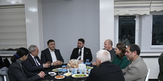 İftar Sofrasında Birlik ve Beraberlik