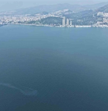 izmir-korfezinde-tekrar-dis-kaynakli-kirlilik-alarmi-Nq8ITNG8.jpg