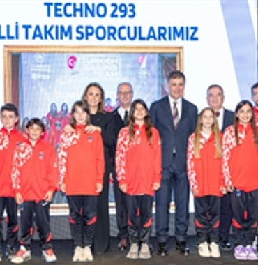 izmir-yelkende-dunya-sahnesinde-lR6PAOu5.jpg