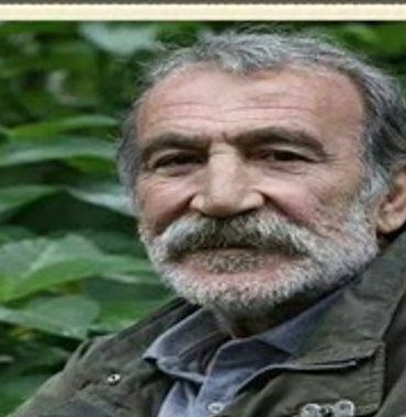 izmirli-usta-gazeteci-mezari-basinda-anildi-CMe3eGYL.jpg
