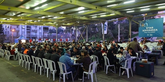 Karabağlar ‘da Birlik ve Beraberlik Sofrası Vatan Mahallesi’nde Kuruldu