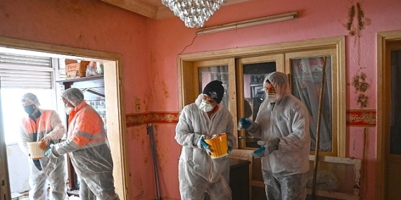 Karabağlar’ da Çöp Konut Büsbütün Temizlendi