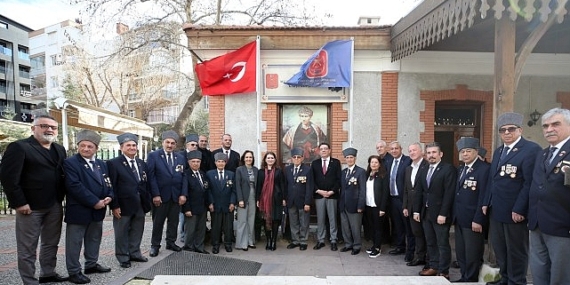 Karşıyaka’da gaziler ve şehit ailelerine manalı ziyaret
