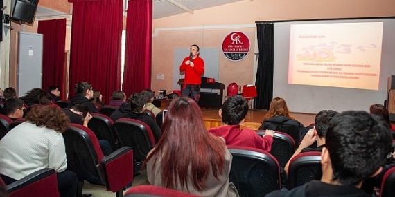 Karşıyakalı gençler afetlere karşı bilinçleniyor