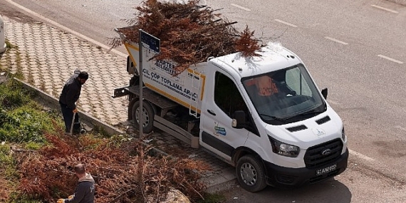 Kartepe’de Bayram Öncesi Kapsamlı Paklık Dokunuşu