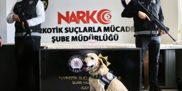 kayseride-cekici-kasasinda-1-milyon-260-bin-uyusturucu-hap-ele-gecirildi-kcuEKdni.jpg