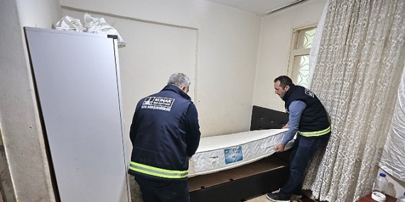 Konak’ta eşya dayanışması: Bağışlar muhtaçlık sahiplerine ulaştırılıyor
