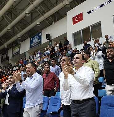 lider-altay-buyuksehir-basketbol-altyapisindaki-genclerimizin-muvaffakiyetleri-ile-gurur-duyuyoruz-bRJzYG3V.jpg
