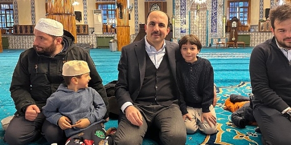 Lider Altay Kapı Camii’nde Gelenek Olarak Sürdürülen “Ümmet İftarı”nın Rahmetine Ortak Oldu