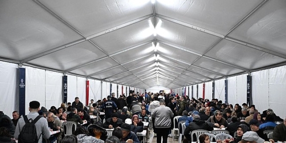 Lider Çerçioğlu ADÜ Öğrencileri ile İftarda Bir Ortaya Geldi