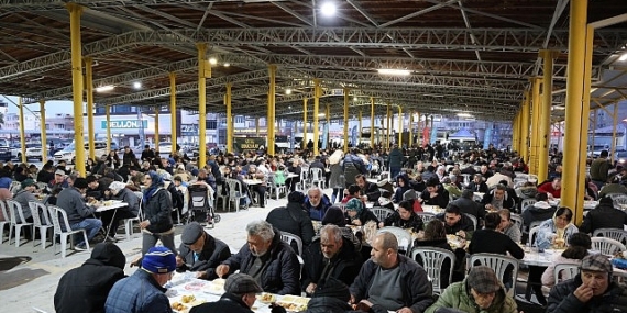 Lider Çerçioğlu Aydın’ın Dört Bir Yanında Vatandaşları İftar Sofraları İle Buluşturmayı Sürdürüyor