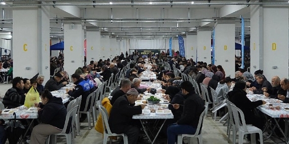 Lider Çerçioğlu Aydın’ın dört bir yanında vatandaşları iftar sofraları ile buluşturuyor