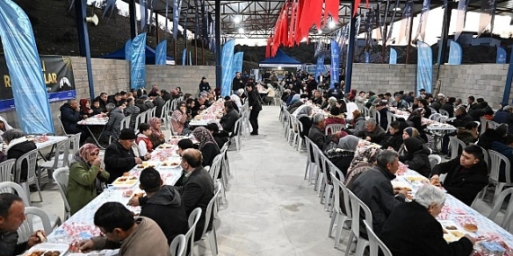 Lider Çerçioğlu Yenipazar’da Vatandaşlarla İftar Sofrasında Buluştu