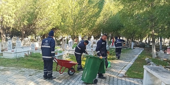Lider Çerçioğlu’ndan Mezarlıklarda Ramazan Bayramı Öncesi Paklık Çalışması