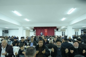 lider-cirpanoglu-mahalle-sakinleriyle-iftarda-bulustu-gegppUMu.jpg